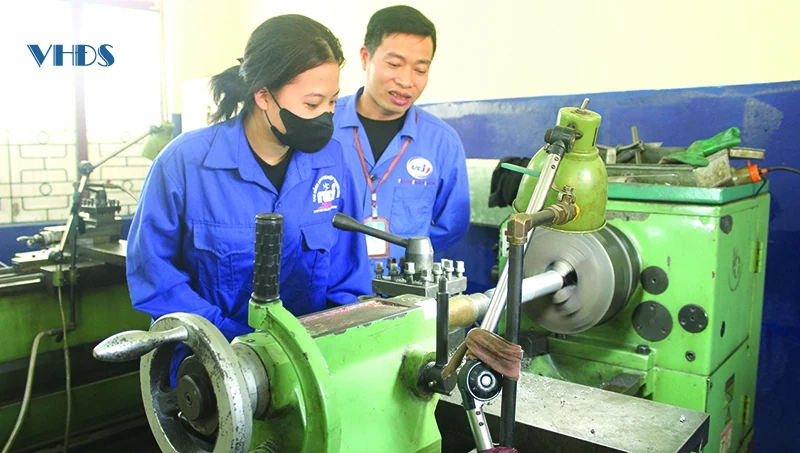 Bảo đảm an toàn vệ sinh lao động trong giờ thực hành