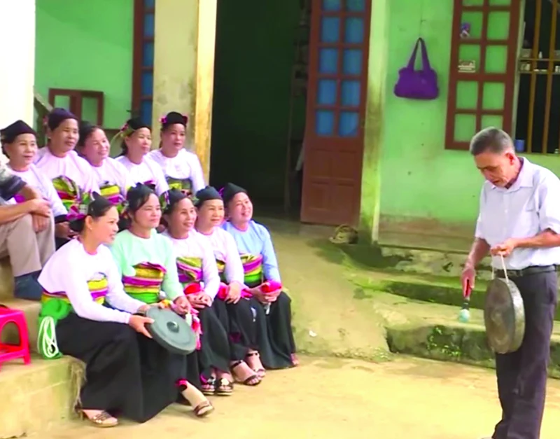 Ngày xuân như câu hát bắt đầu... (Bài 3): Phải giữ gìn trước khi phát triển...