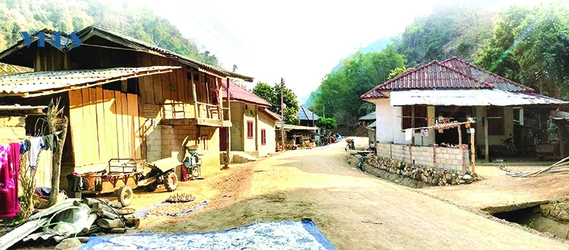 Gắn kết tình thân nơi biên giới