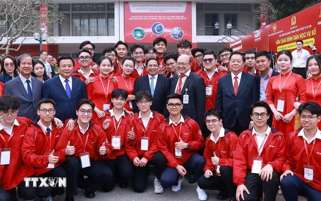 “Bình dân học vụ số” phải đi từng ngõ, đến từng nhà, hướng dẫn từng người