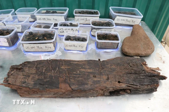 Nhiều phát hiện độc đáo về hai chiếc thuyền cổ ở Bắc Ninh