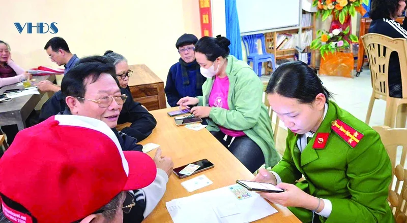 Đẩy mạnh khai thác nhiều tính năng trên ứng dụng VneID