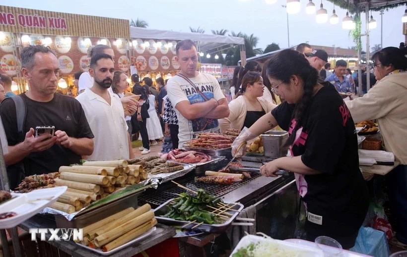 Khai mạc Lễ hội Đà Nẵng Food Tour 2025 và diễn ra từ ngày 28/3 đến 1/4
