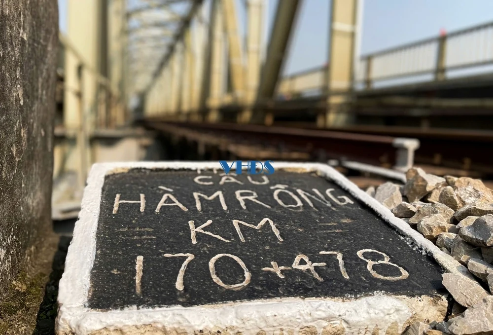 Cây cầu huyền thoại Hàm Rồng