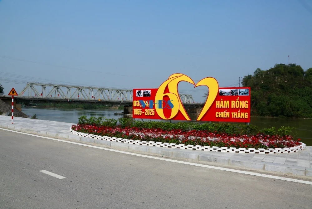 Cây cầu huyền thoại Hàm Rồng