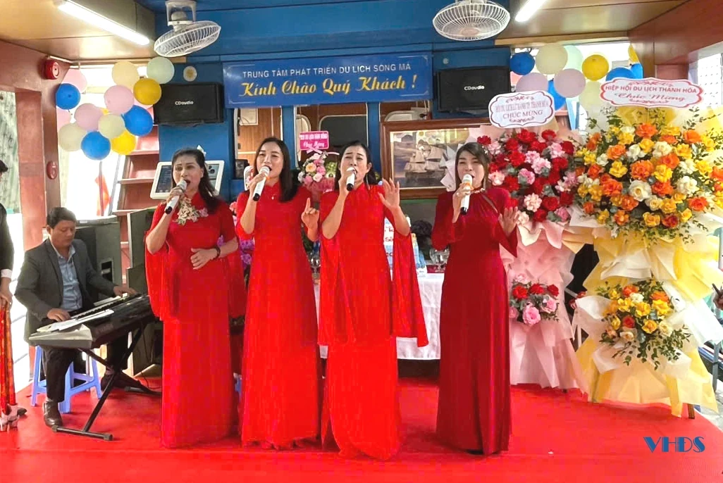 Kỷ niệm 10 năm du lịch đường sông tour “Ngược - xuôi sông Mã”