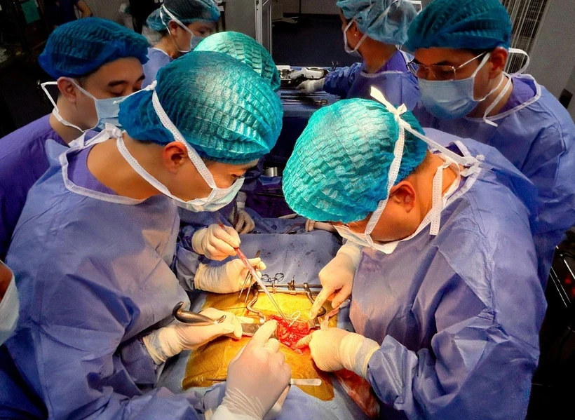 Quảng Ninh: Hoàn thành ghép thận cho hai bệnh nhân ngay trong đêm