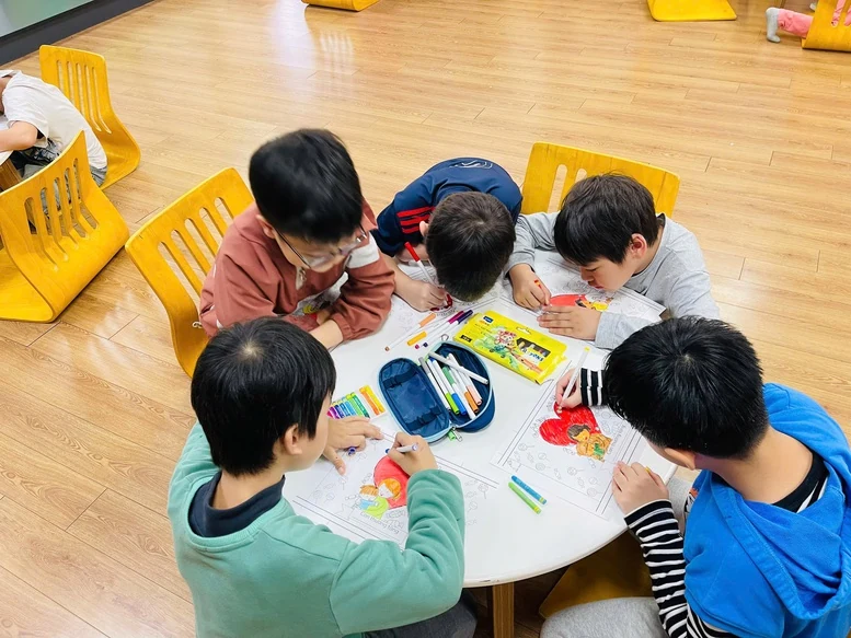 Học sinh THCS, THPT học 2 buổi/ngày: Không thể làm đồng loạt, càng không thể ép buộc