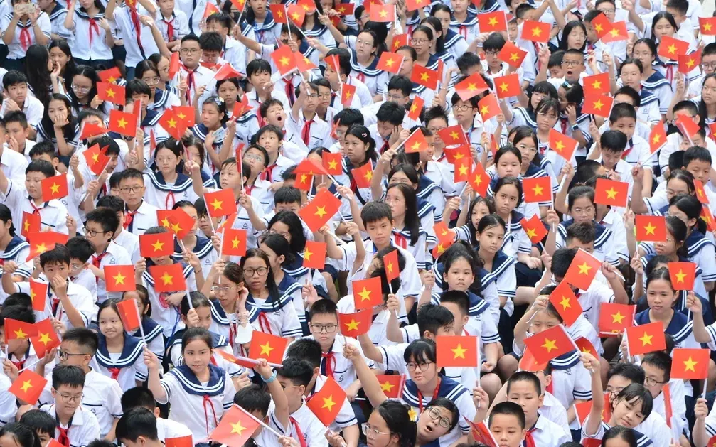 Đi tìm lời giải cho nỗi lo “chưa giàu đã già”