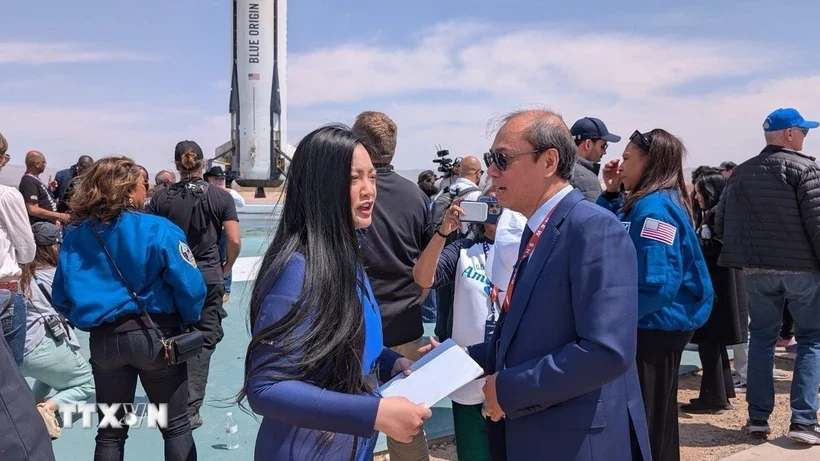 Chủ tịch nước gửi thư chúc mừng người phụ nữ gốc Việt đầu tiên bay vào vũ trụ