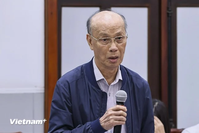 Người dân lo lắng, bất an vì sữa giả, thuốc giả và giá vàng tăng đột biến