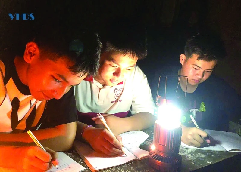 Từ sự thay đổi lịch học...