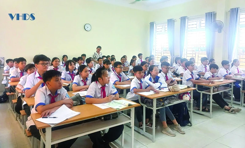 Từ sự thay đổi lịch học...