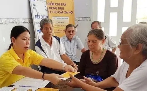 Bộ Nội vụ nói gì về kiến nghị điều chỉnh lương hưu cho người nghỉ hưu sớm?