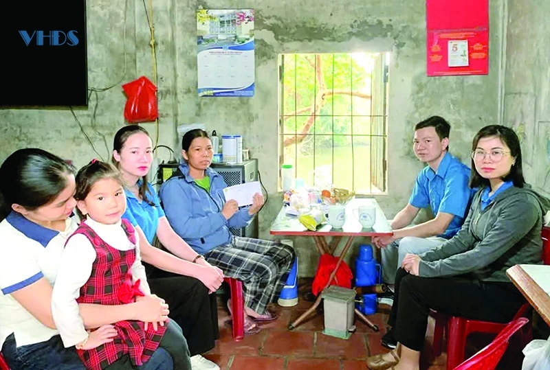 Công nhân tiên phong, vững bước... (Bài 1): Đồng hành