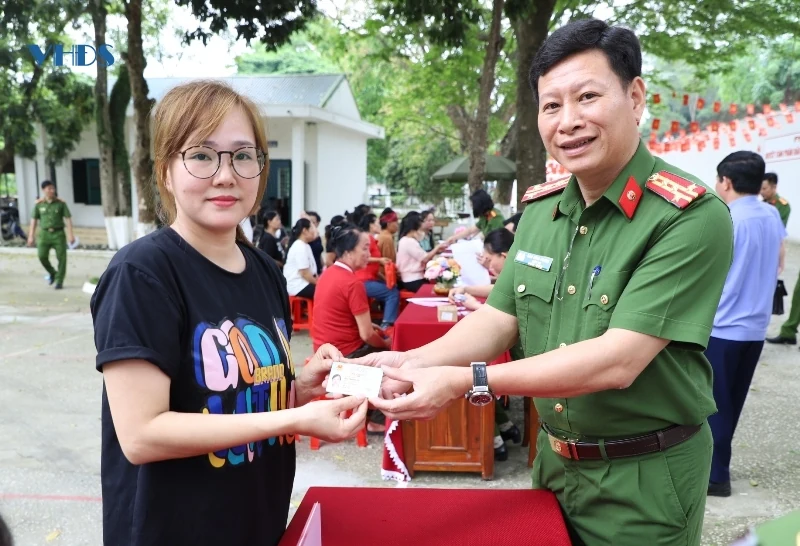 Cuộc hạnh ngộ trong ngày công bố Quyết định đặc xá của Chủ tịch nước