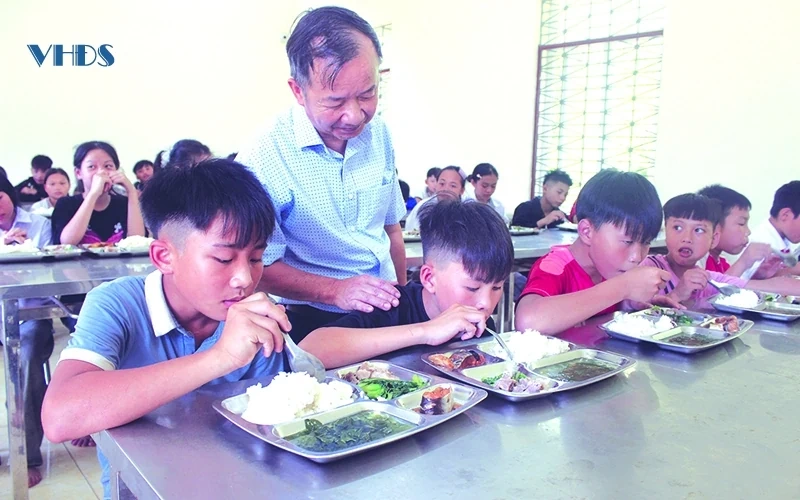 Học sinh vùng khó đón đợi chính sách mới