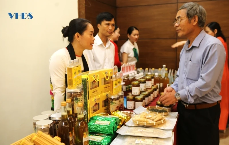 Hơn 50 sản phẩm được trưng bày tại Hội nghị tuyên dương điển hình tiên tiến trong hệ thống Liên minh HTX