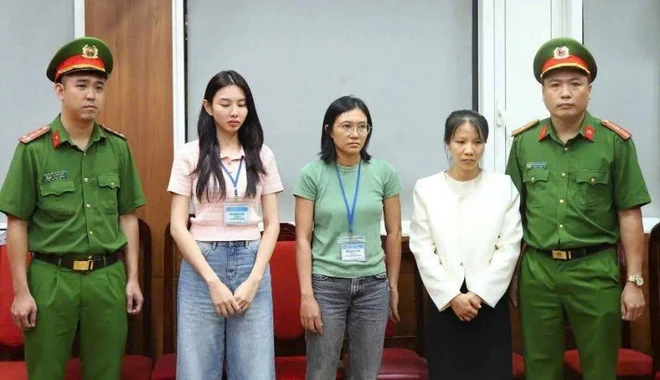 Nguyễn Thúc Thùy Tiên và cú trượt dài của một “hoa hậu quốc dân”