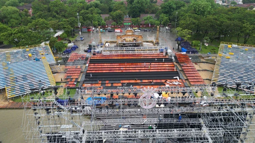 Lùi ngày tổ chức Chung kết Hoa hậu Việt Nam do ảnh hưởng bão số 1