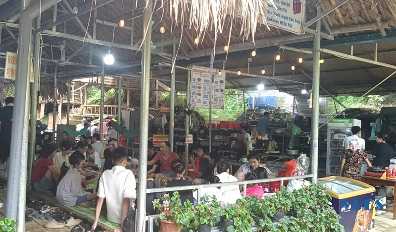 Giải nhiệt ngày hè nắng nóng ở thác Mây