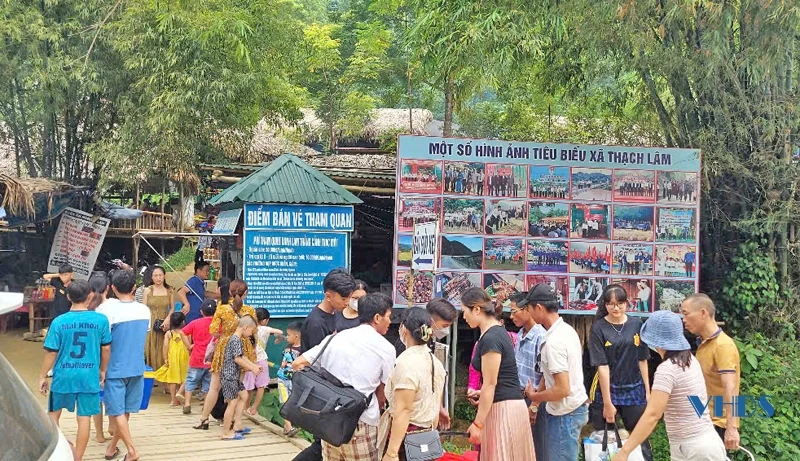 Giải nhiệt ngày hè nắng nóng ở thác Mây