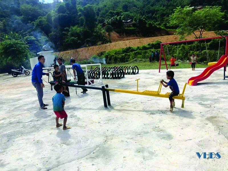 Bừng sáng Ché Lầu