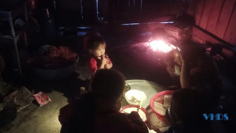 Bản Trung Thắng chưa có điện!