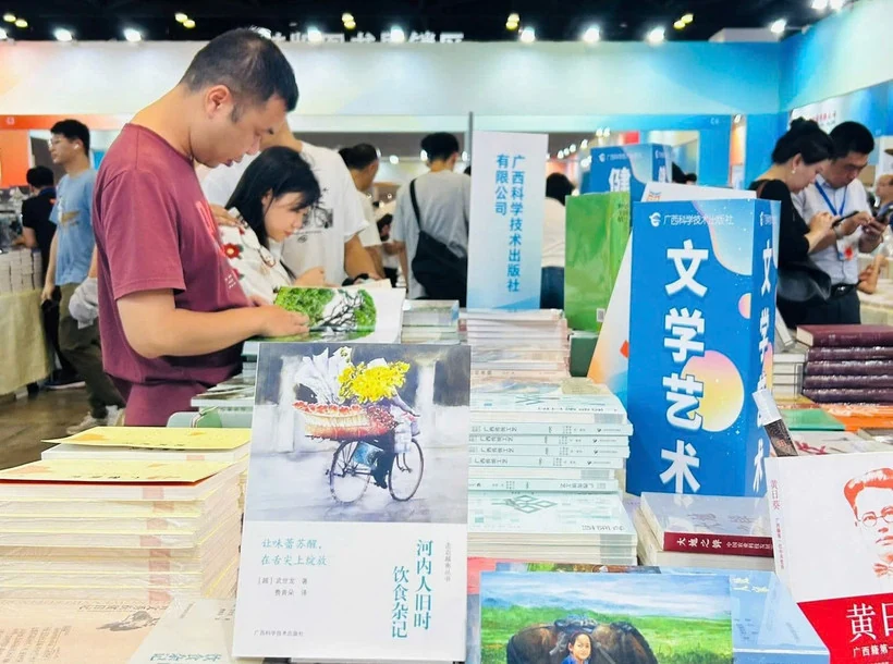 Sách ẩm thực Hà Nội đoạt giải thưởng về sức ảnh hưởng tại Trung Quốc