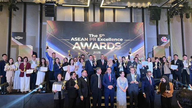 Dự giải quốc tế, concert “Anh trai vượt ngàn chông gai” thắng lớn