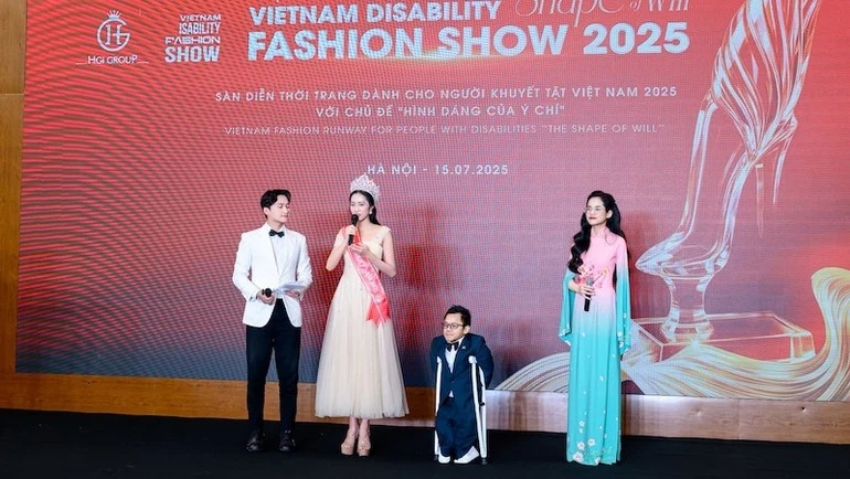 Ra mắt sàn diễn thời trang chuyên biệt cho người khuyết tật Việt Nam