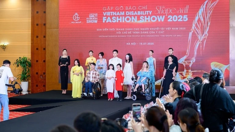 Ra mắt sàn diễn thời trang chuyên biệt cho người khuyết tật Việt Nam