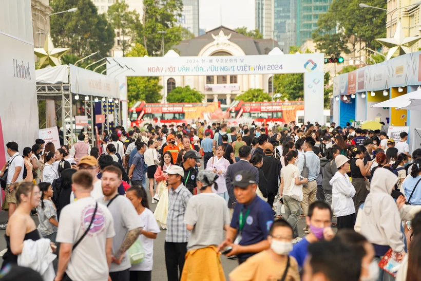 Trải nghiệm ẩm thực, giải trí Hàn Quốc tại Ngày hội Văn hóa Hữu nghị Việt-Hàn