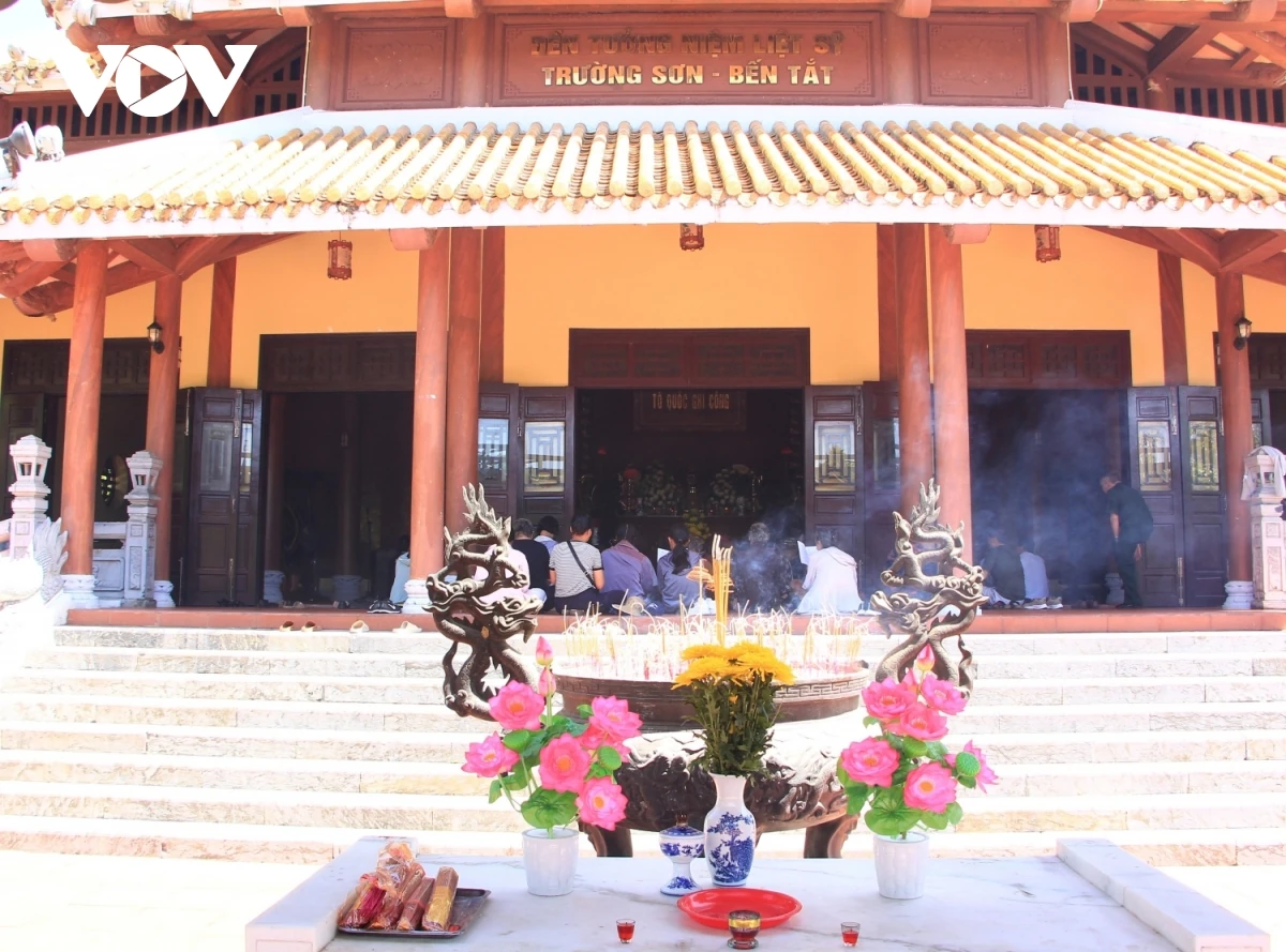 Đền thờ vọng 13.000 anh hùng liệt sĩ trên dãy Trường Sơn