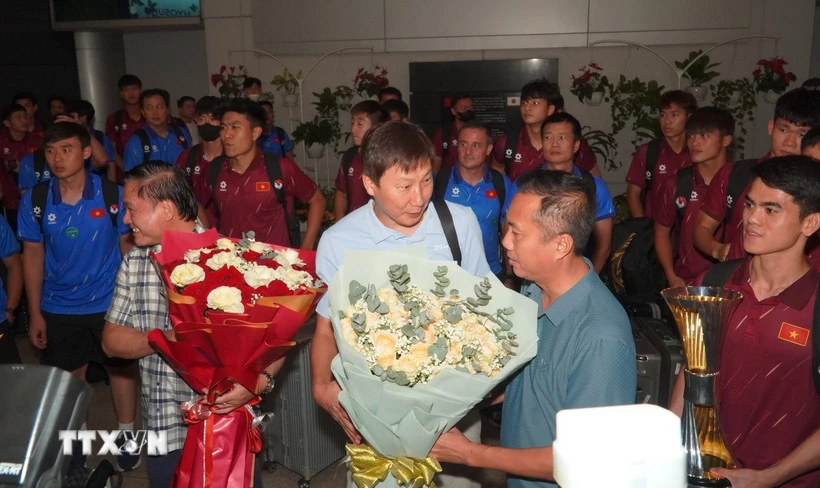 U23 Việt Nam trở về trong vòng tay người hâm mộ, khẳng định vị thế số 1 khu vực