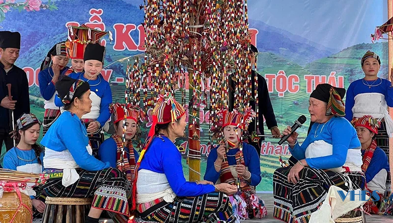 Những “báu vật sống” người dân tộc thiểu số (Bài cuối): Tiếp lửa gìn giữ truyền thống văn hóa