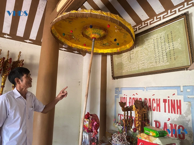 Trưởng làng được người dân tin quý