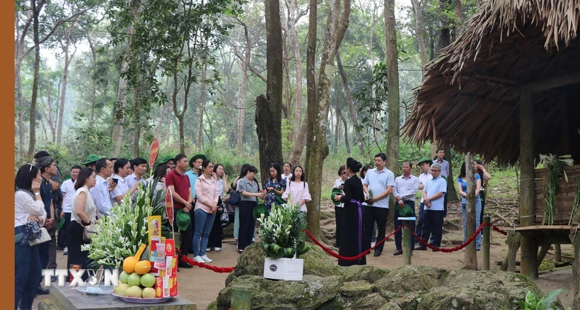 80 năm Quốc khánh: Rộn ràng mùa du lịch về nguồn
