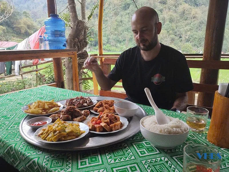 Ẩm thực xứ Thanh góp phần níu chân du khách