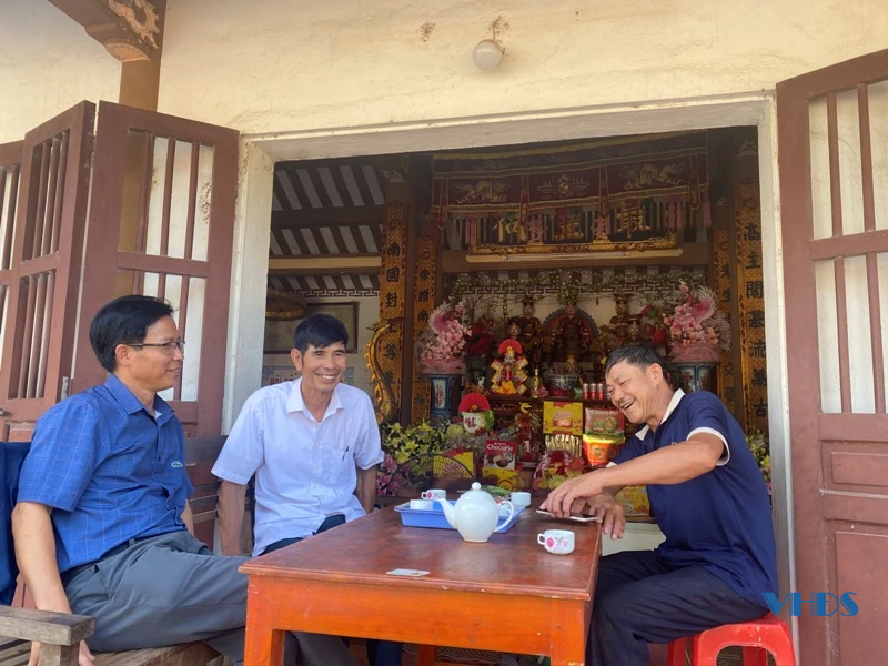 Trưởng làng được người dân tin quý