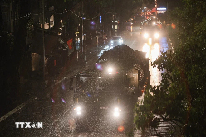 Dàn xe pháo quân sự cơ động về các điểm tập kết, sẵn sàng cho nhiệm vụ A80