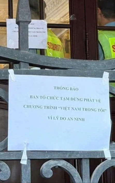 Show Việt Nam trong tôi: Nhà hát lớn đông nghịt người chờ phát vé miễn phí