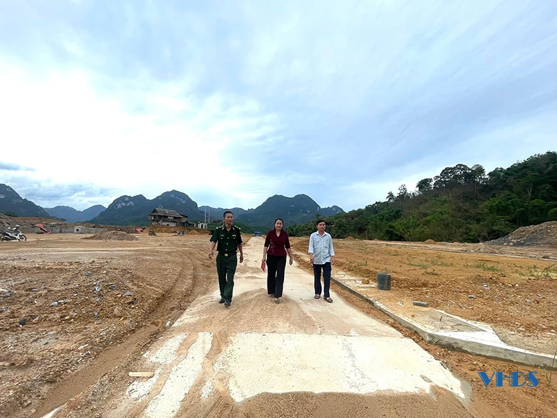 Mong ngày nắng lên...