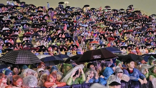 Concert Việt Nam trong tôi: Quyên góp 4,2 tỷ đồng cho đồng bào miền Trung