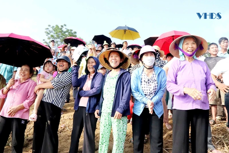 Đặc sắc, ấn tượng lễ hội đua thuyền truyền thống ở xã Quý Lộc