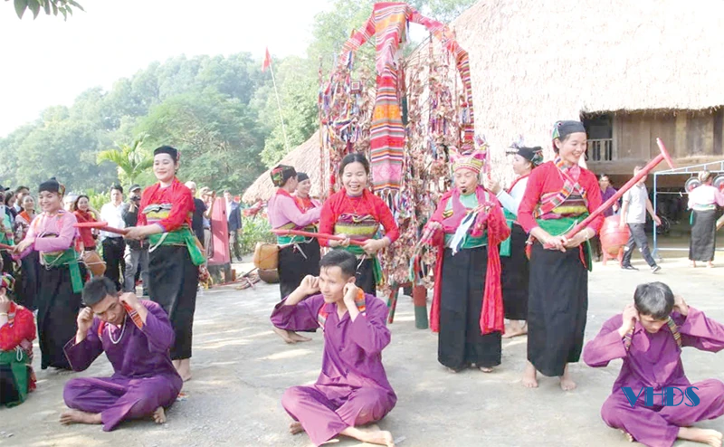 Chuyện những nghệ nhân lan tỏa di sản văn hóa đến cộng đồng