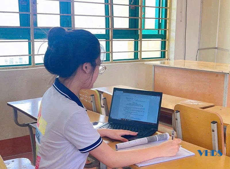 Sinh viên cảnh giác trước nạn bắt cóc online