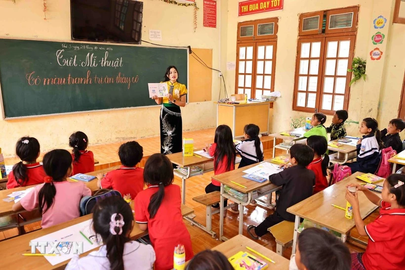 Hoàn thành việc xây dựng 100 trường học ở biên giới trước cuối tháng 8/2026