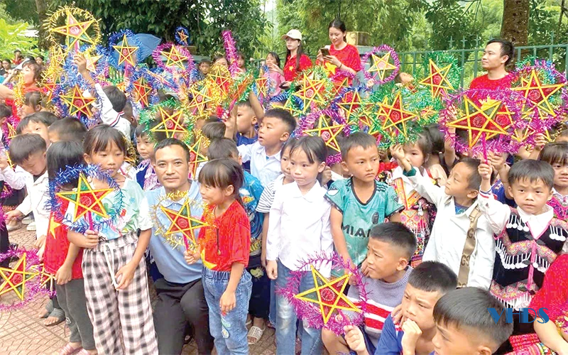 Mỹ tục tết “thưởng” trăng