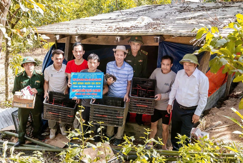 Ngày mới ở “bản sáng vùng biên”